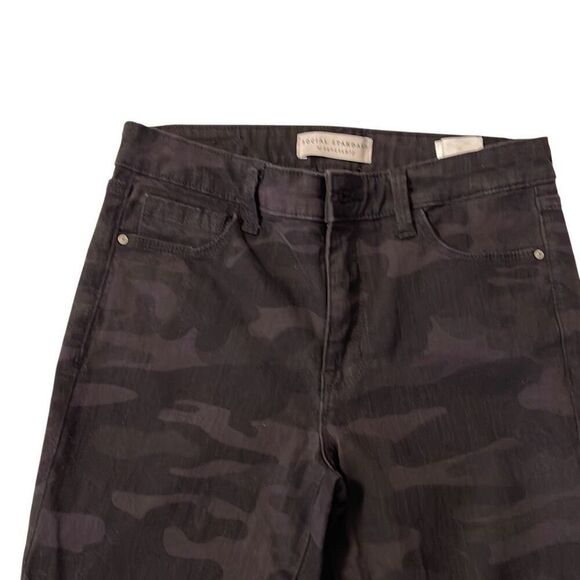 Social Standard by Sanctuary Ankle Skinny Camo Jeans - Picture 4 of 7
